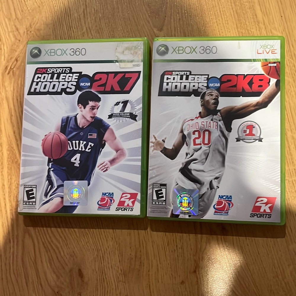 College hoops ncaa 2k8 and 2k7 xbox 360 verry rare fonctional with manual